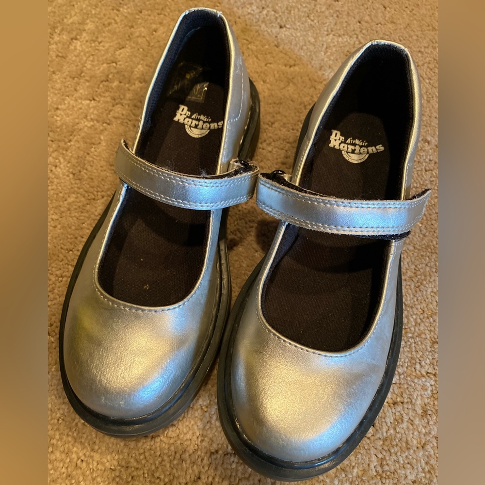 Dr. Martens Silver leather Mary Janes - Youth size 2.